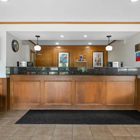 Surestay Plus Hotel By Best Western Salmon Arm-3
