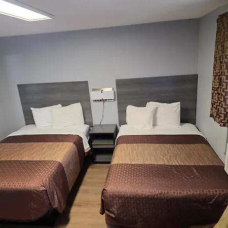 Plaza Motel-2