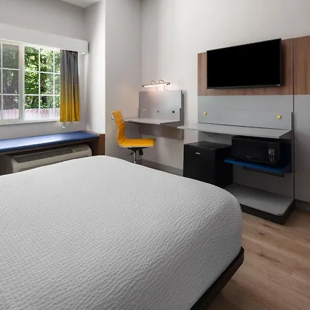 Microtel Inn & Suites - Kearney-2