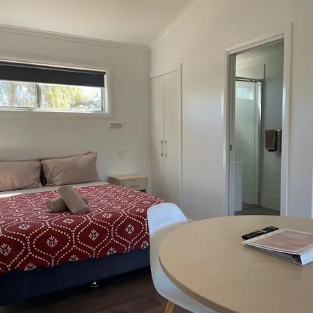 Cobar Caravan Park-2