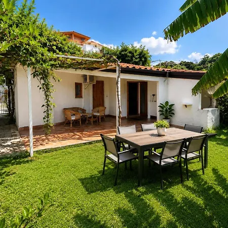 Ninfa Sul Mare Apartments - Piscina con Area Relax e Parcheggio Gratuito-3