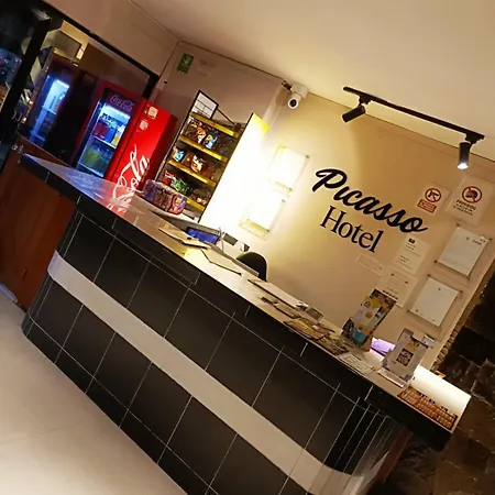 Hotel Picasso 70-3