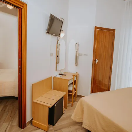 Hotel Gabriella-2