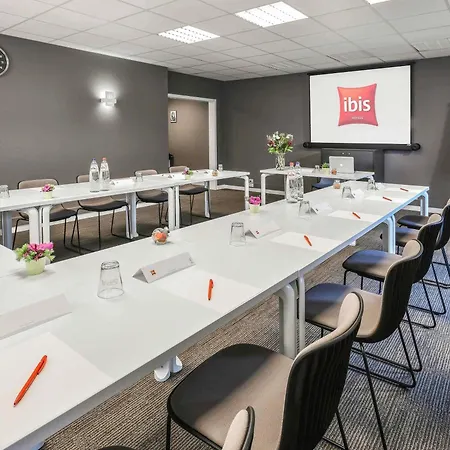 Ibis Charleroi Airport Brussels South-3