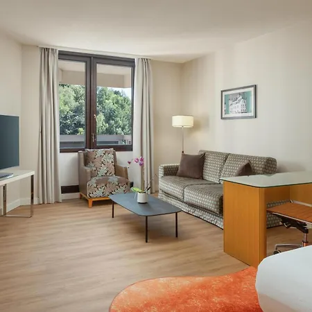 Doubletree By Hilton Luxembourg-3