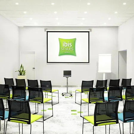 Ibis Styles Budapest Center-3