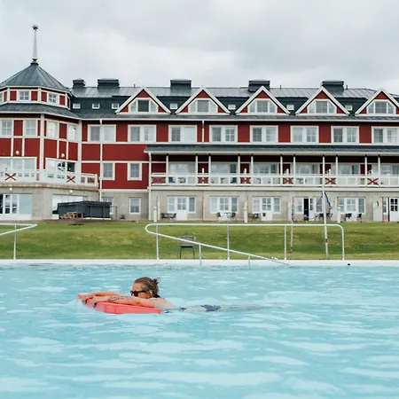 Grand Arctic Resort-2