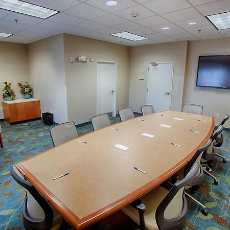 Candlewood Suites Fargo-North Dakota State University By Ihg-2