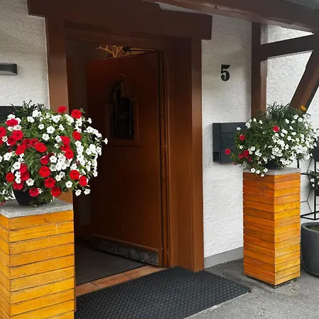 Golf & Ski Chalet-2