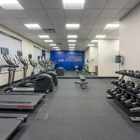 Holiday Inn Express & Suites Vaughan-Southwest By Ihg-2