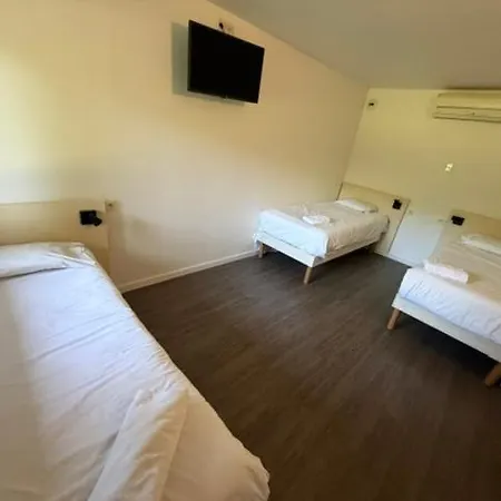 Couett' Hotel Rumilly-2