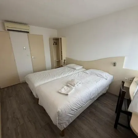 Couett' Hotel Rumilly-2