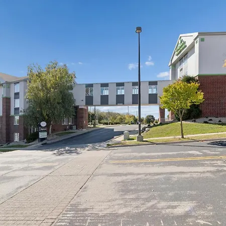 Wyndham Garden Madison Fitchburg-3