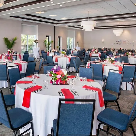 Hilton Garden Inn Akron-3