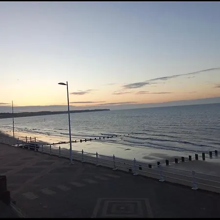 Caravan Hire Thornwick Bay-3
