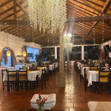 Hotel Campestre la Loma curiti-3