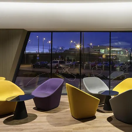Ibis Styles Budapest Airport-3