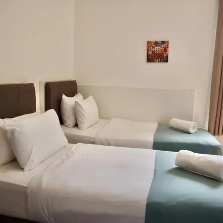 City Centre Guest House - Gloucester Park-2
