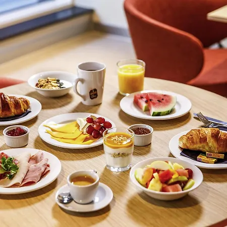 Ibis Budget Terminal 2 Manchester Airport By Accor-3