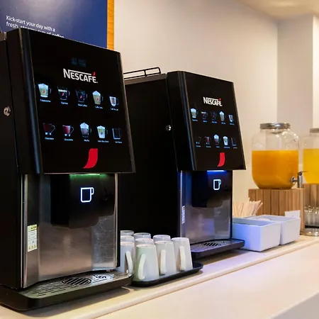 Holiday Inn Express Glasgow Airport By Ihg-2