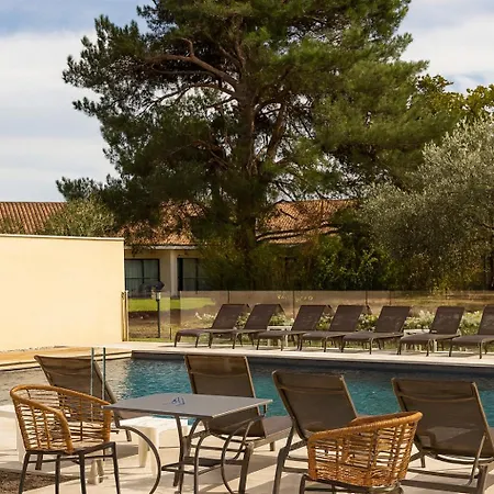 Golden Tulip Avignon Le Paradou-2