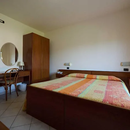 Albergo Shine-3