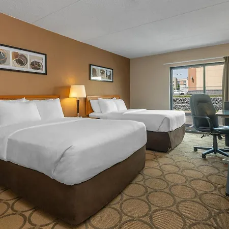 Clarion Pointe-3