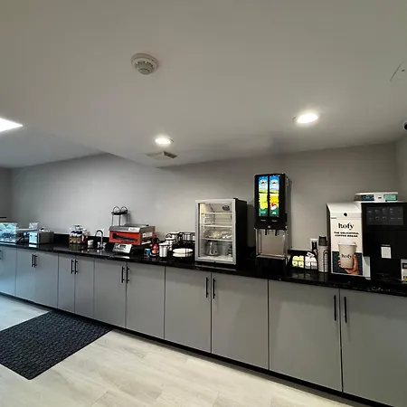 Ramada By Wyndham Kingston-2