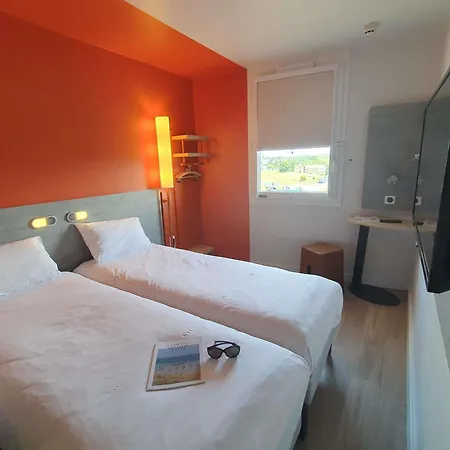 ibis budget Coutances-3