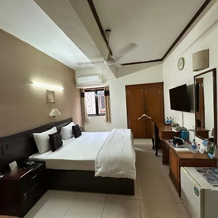 The Solace Hotel - Nehru Place-3