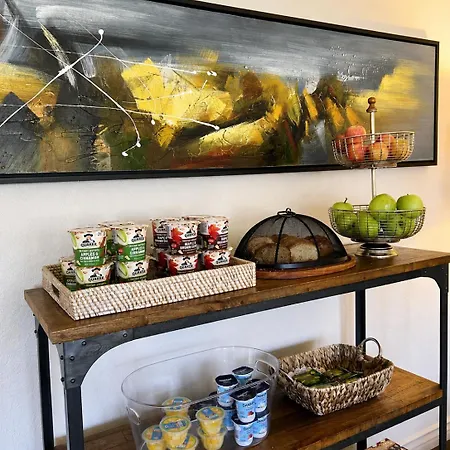 Cambria Landing Inn And Suites-3