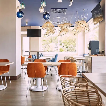 Ibis Elche-3