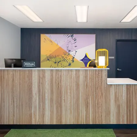 Spark By Hilton Asheville Blue Ridge Parkway-2