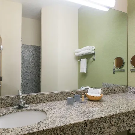 Hawthorn Extended Stay By Wyndham Kingsland-2