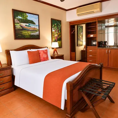 Hotel Casa Roland Golfito Resort-2