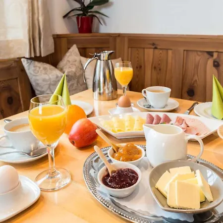 Landhotel und Gasthof Kirchberger-3