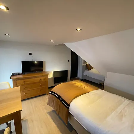 Hotel B&R Piano 2 - Louvain-La-Neuve - Mont Saint Guibert-3