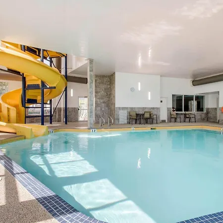 Comfort Inn & Suites-2