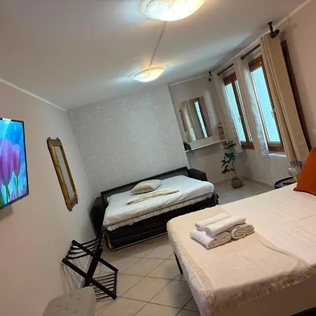 Residence Villa Margherita With Pool & Hydromassage-3