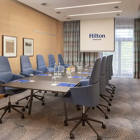 Hilton Duesseldorf-2