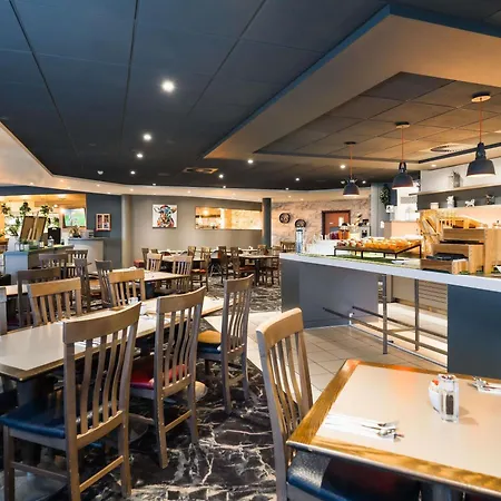 Novotel Milton Keynes-3