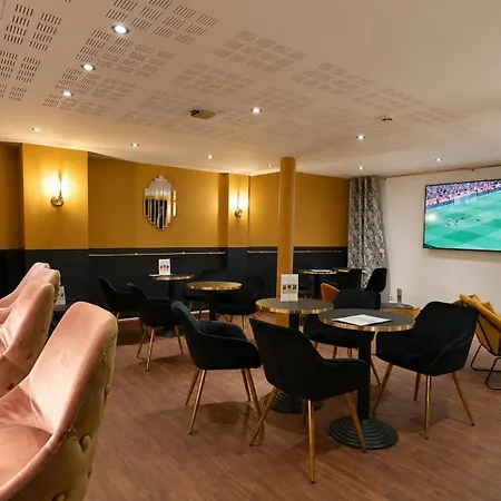 Logis Hotel Center-2