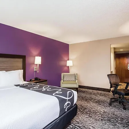 Comfort Inn & Suites Clearwater South-3
