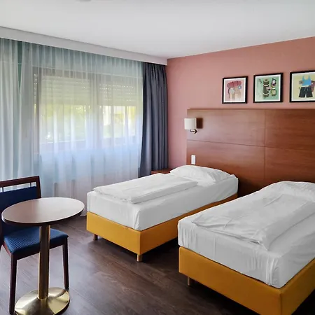 Garner Hotel Stuttgart City Centre By Ihg-3