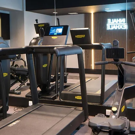 Ibis Styles London Gatwick Airport-2