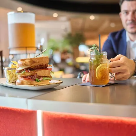 Ibis Zuerich City West-2