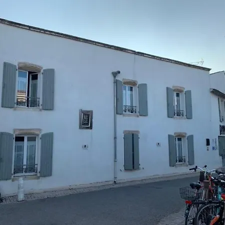 Chambre D'Hotes Hote Des Portes Ile De Re-2