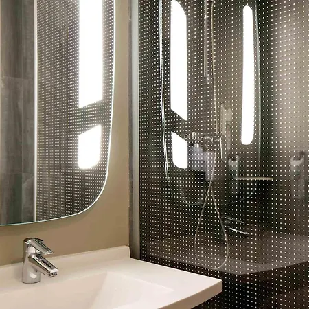 Hotel Ibis Porto Gaia-3