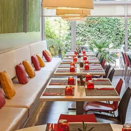 Ibis Cornella-2