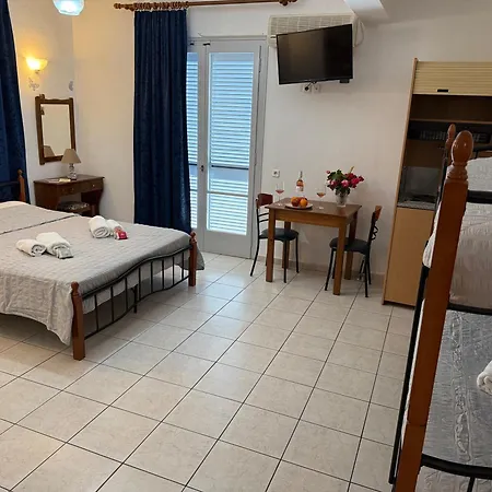 Des Roses Hotel-2
